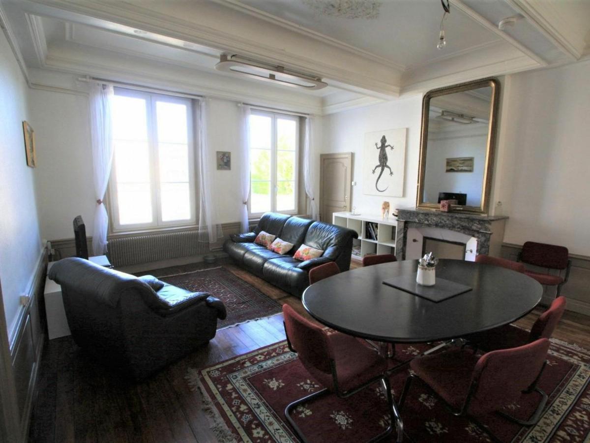 Appartement Historique Au Centre De Toul, Proche Cathedrale, Tous Services Inclus - Fr-1-584-74 Bagian luar foto